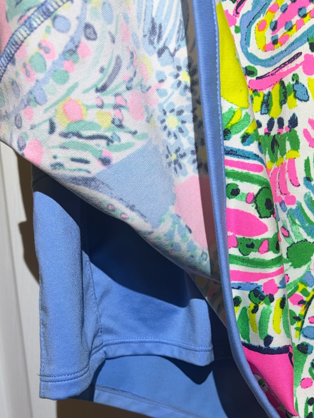 Vibrant Pink Multi-Color Tropical Paisley Print Gold or Tennis Skort. Large - Picture 4 of 5